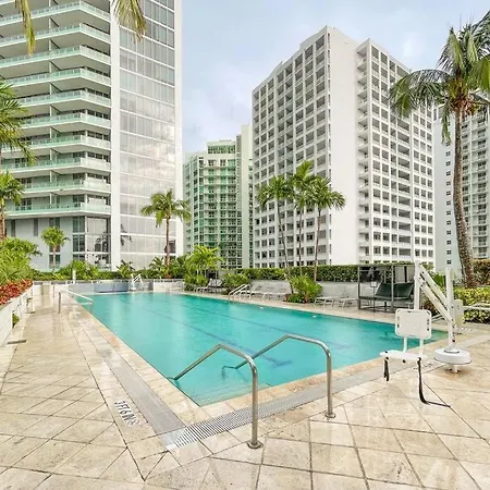 Beautiful 1 Bedroom Brickell